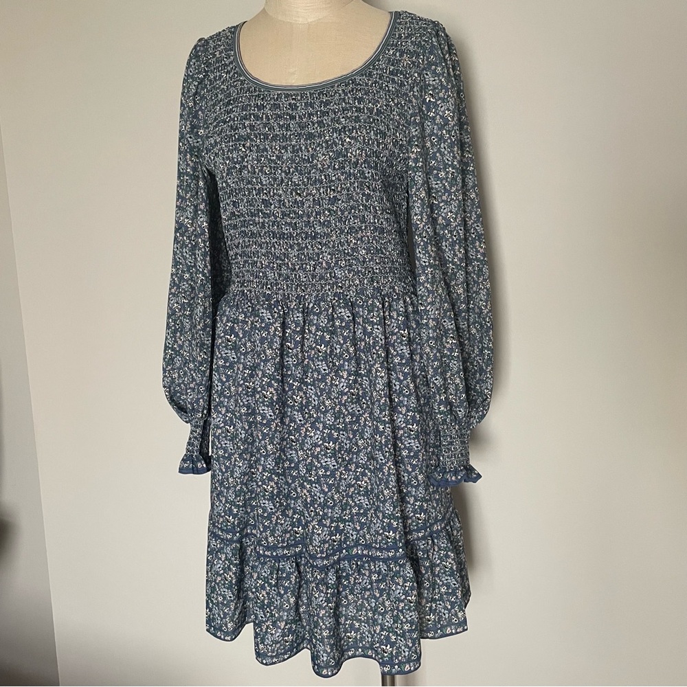 NWT Max Studio blue floral smocked long sleeve dress size M